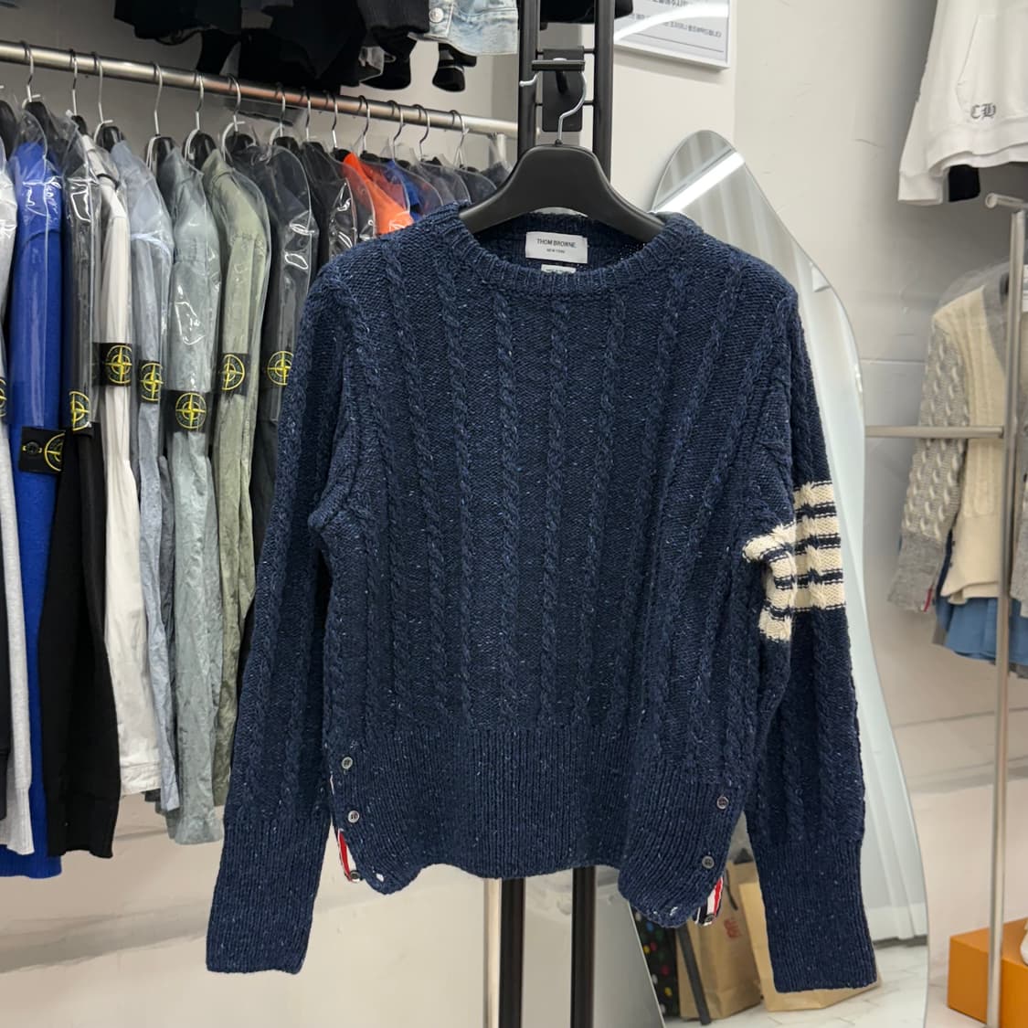 [5] 톰브라운 사선완장 도네갈 케이블 니트 상품이미지1