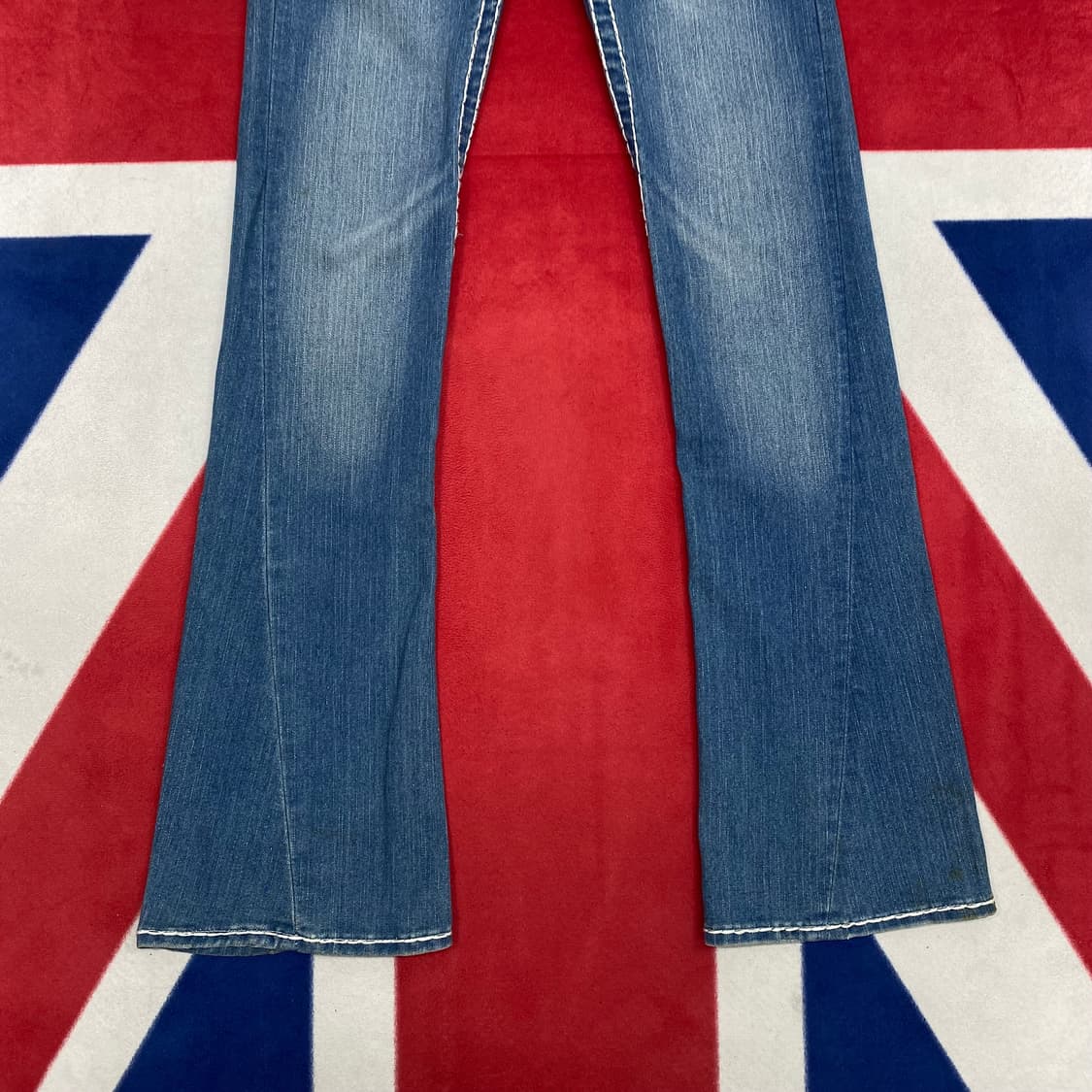 트루릴리전 조이 슈퍼티 부츠컷 데님팬츠 25 상품이미지3