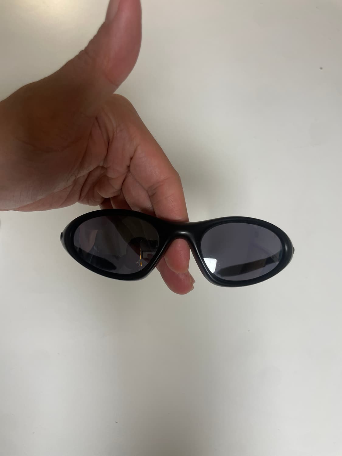 오클리 미뉴트 매트블랙 선글라스 상품이미지4