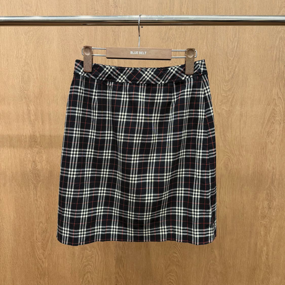 버버리 블루 라벨 울 랩 스커트 체크 패턴 버튼 디테일 H라인 블랙 상품이미지3