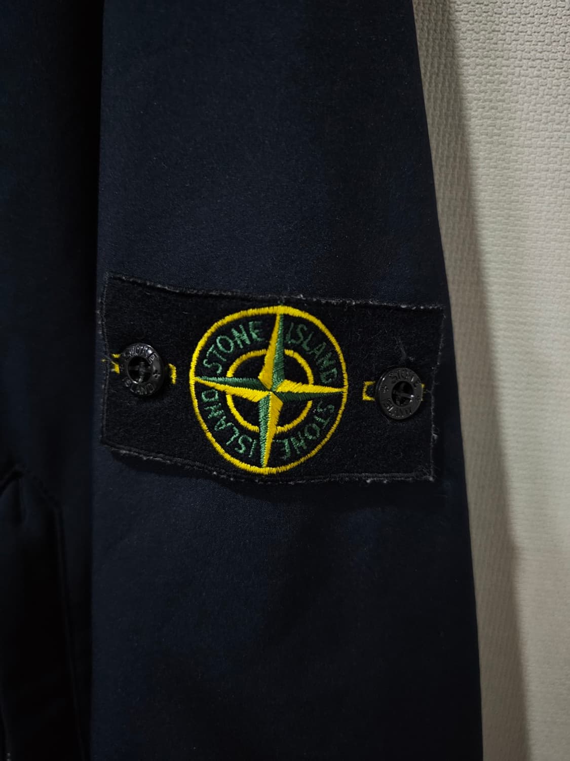 정품 20SS 스톤 소프트쉘 후드 점퍼 블랙 100 / L 상품이미지4