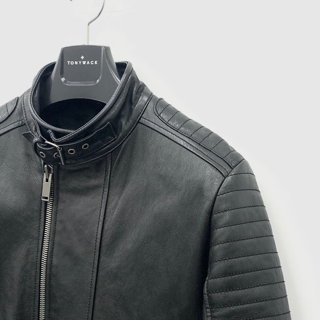 양가죽 퀄팅 디테일 스탠 칼라 바이커 자켓 상품이미지5