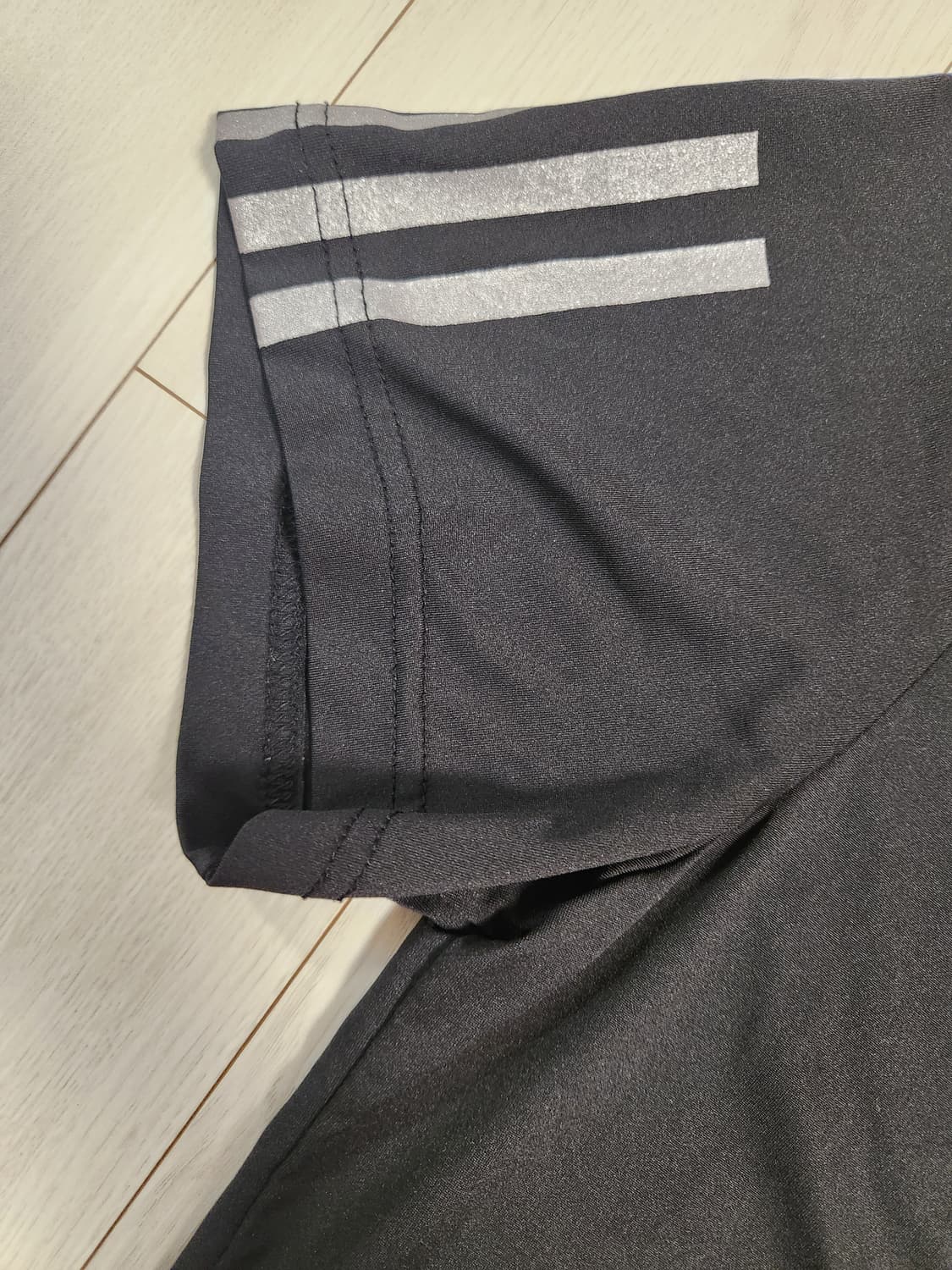 아디다스 기능성 반팔티 3S LOGO TEE 사이즈L(새상품급) 상품이미지4