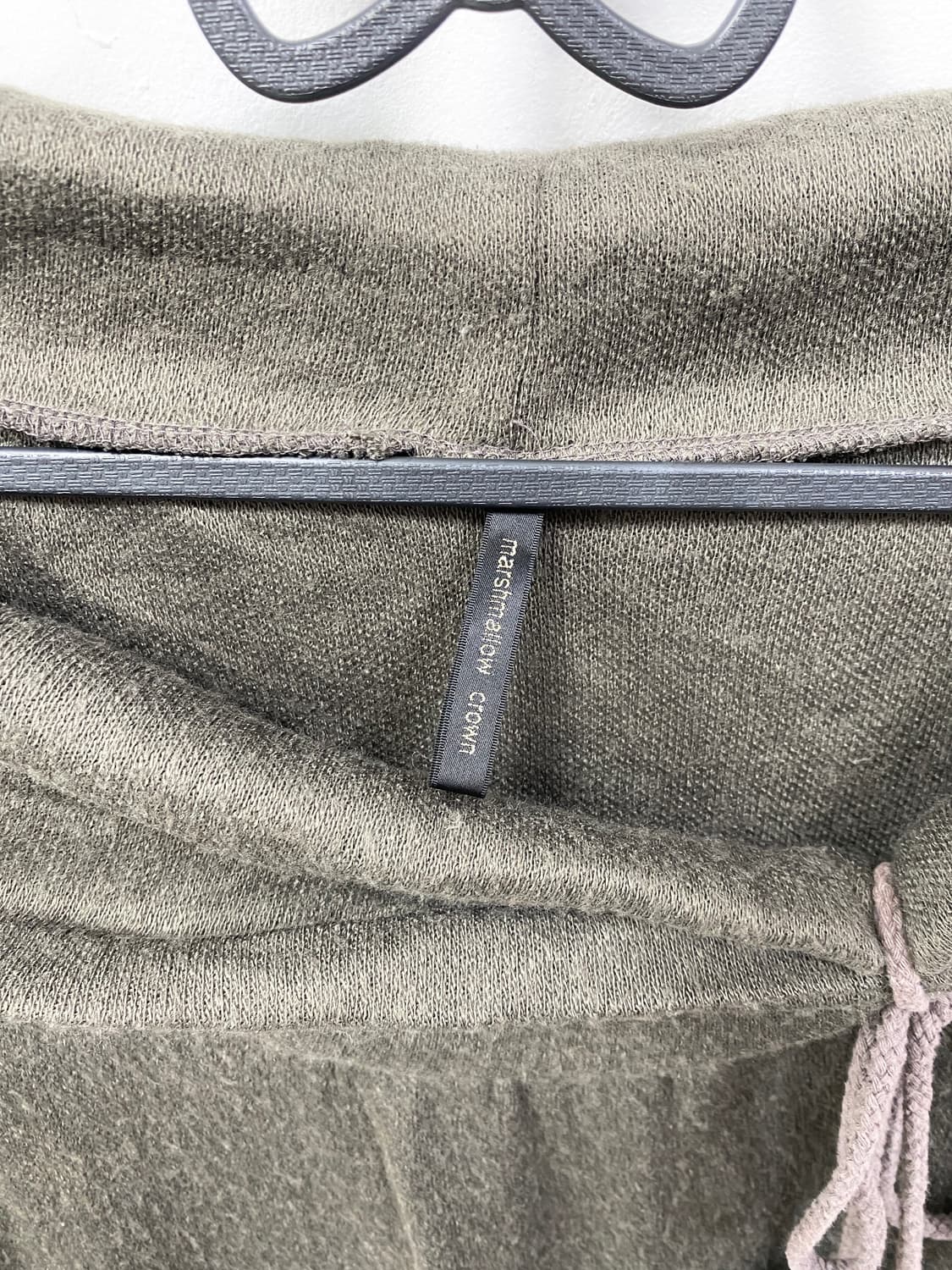 라떼갸루 코코아 폼폼이 오프숄더 니트 상품이미지8