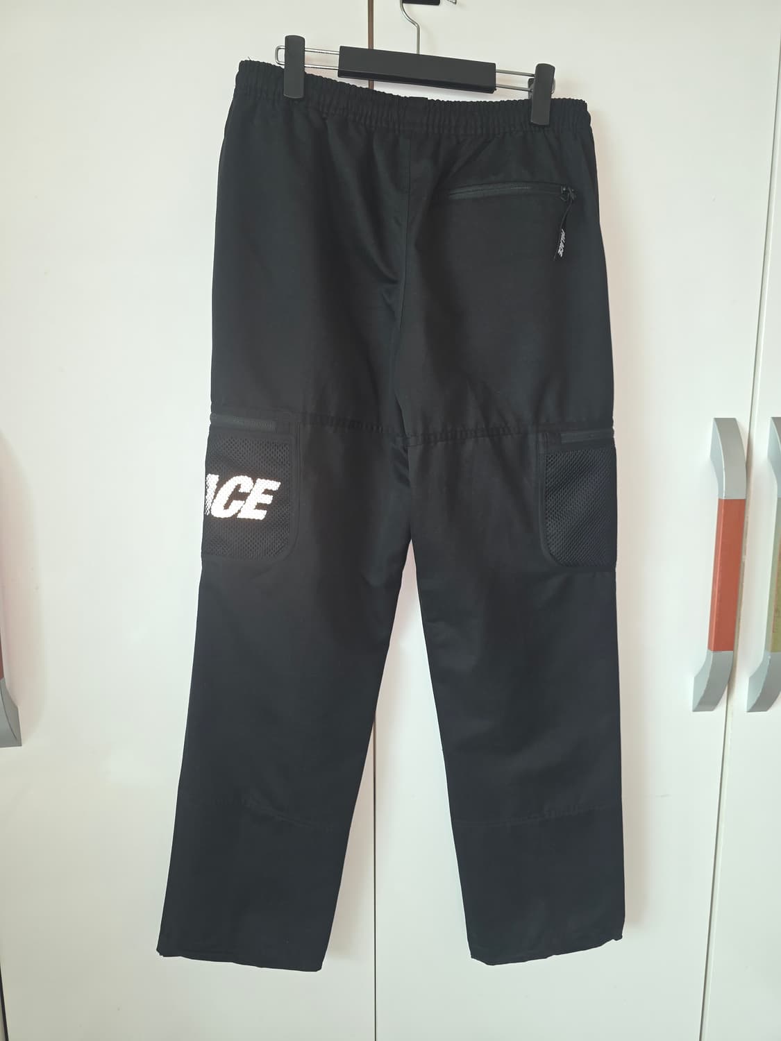 팔라스 메쉬 포켓 쉘 팬츠 블랙 상품이미지3