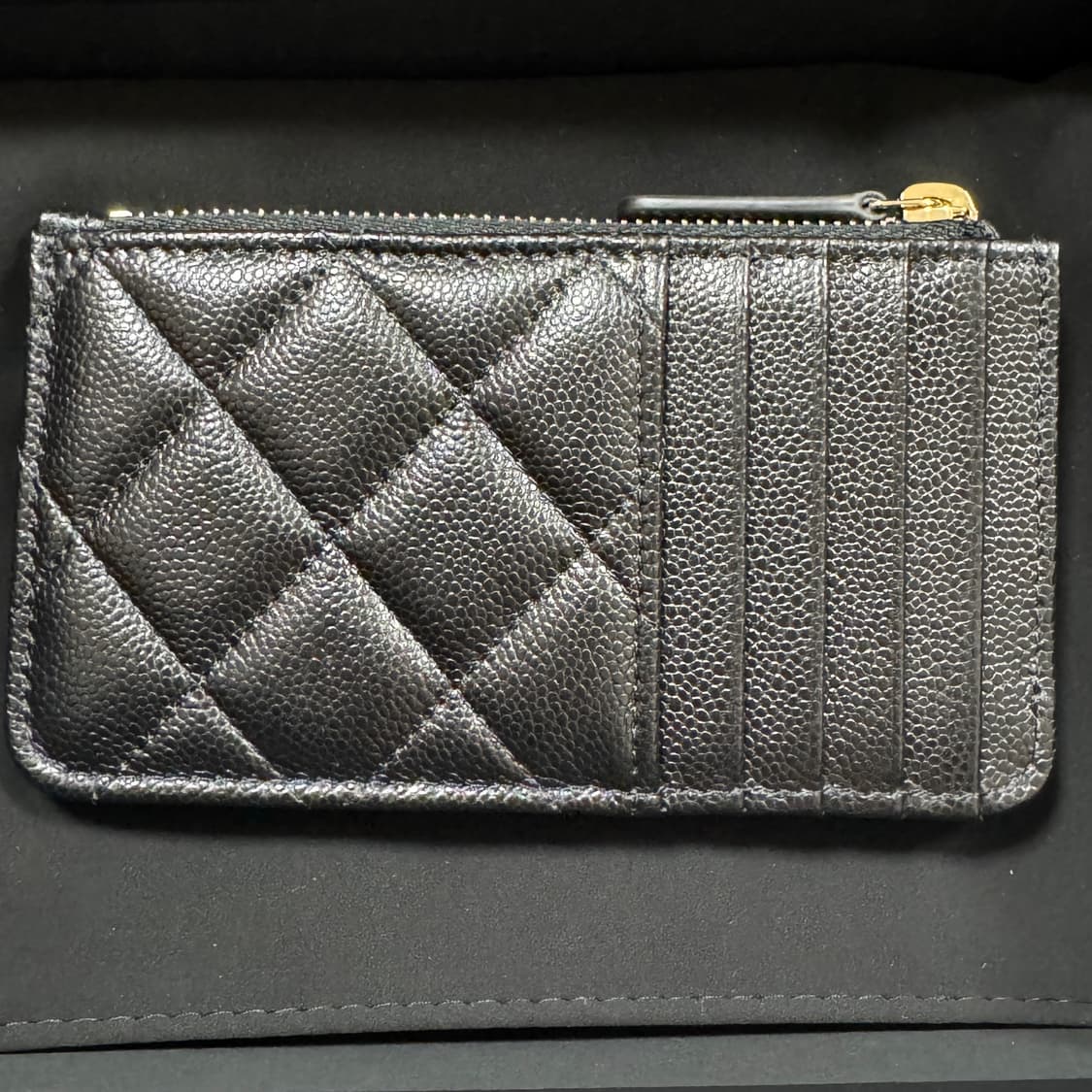 샤넬 클래식 캐비어 지퍼 카드지갑 새제품 AP2570 상품이미지3