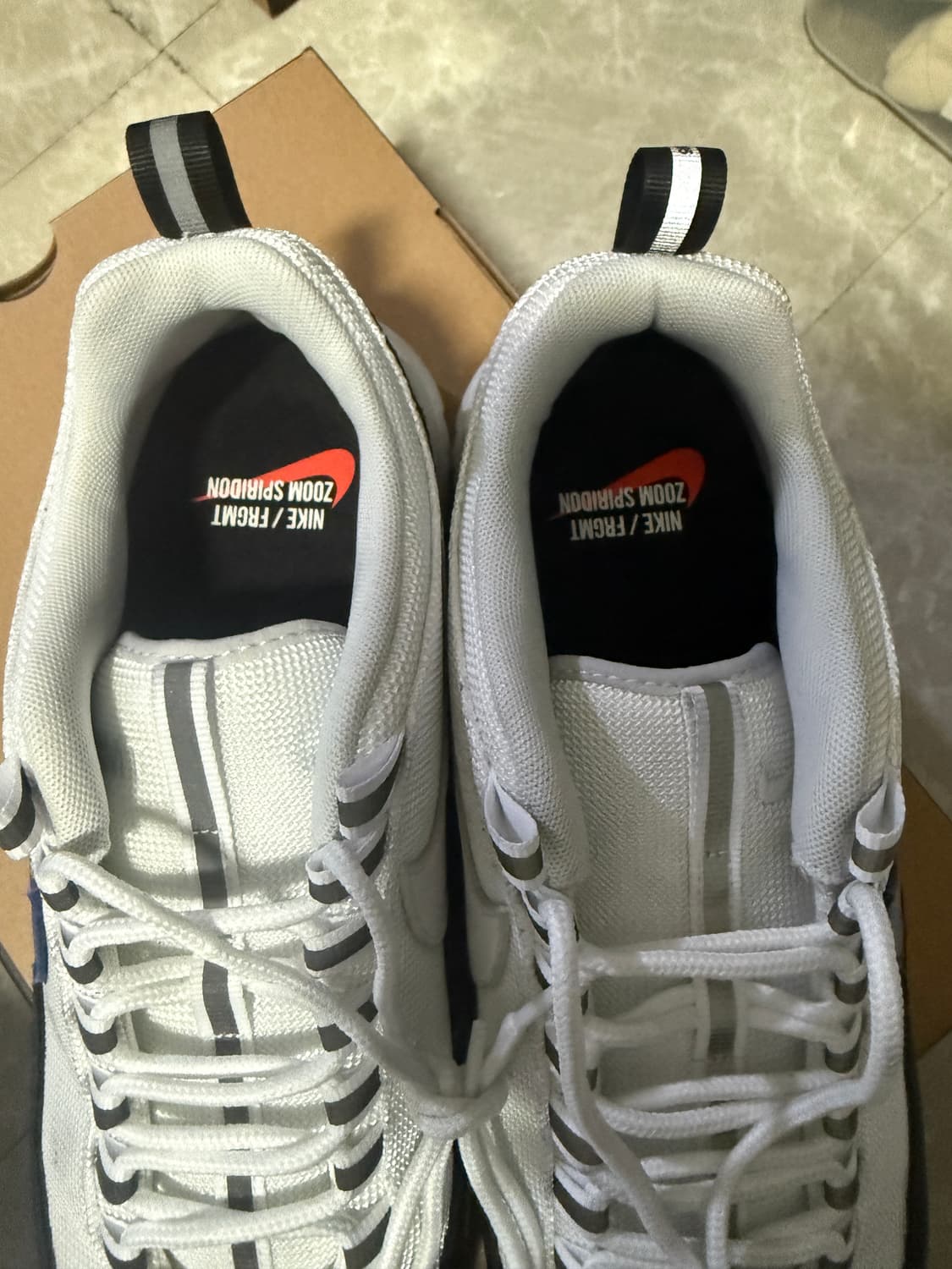 275사이즈 나이키 프라그먼트 에어 줌 스피리돈 블루 보이드 상품이미지3