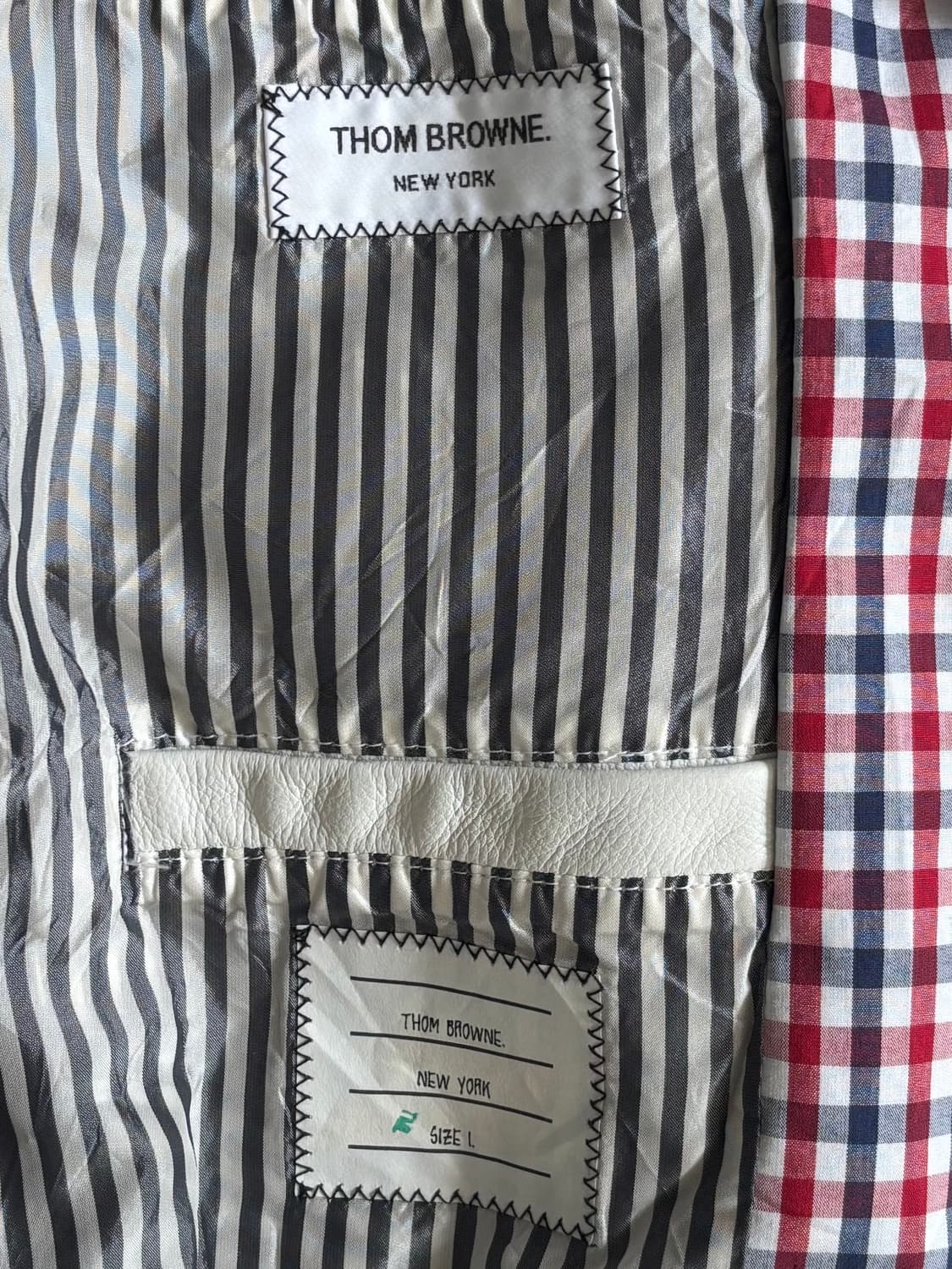 THOM BROWNE 톰브라운 체크 레더 스타디움 자켓 상품이미지9