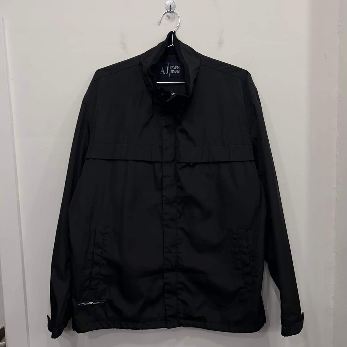 조르지오 아르마니 절개 포켓 하이넥 나일론 자켓 상품이미지2