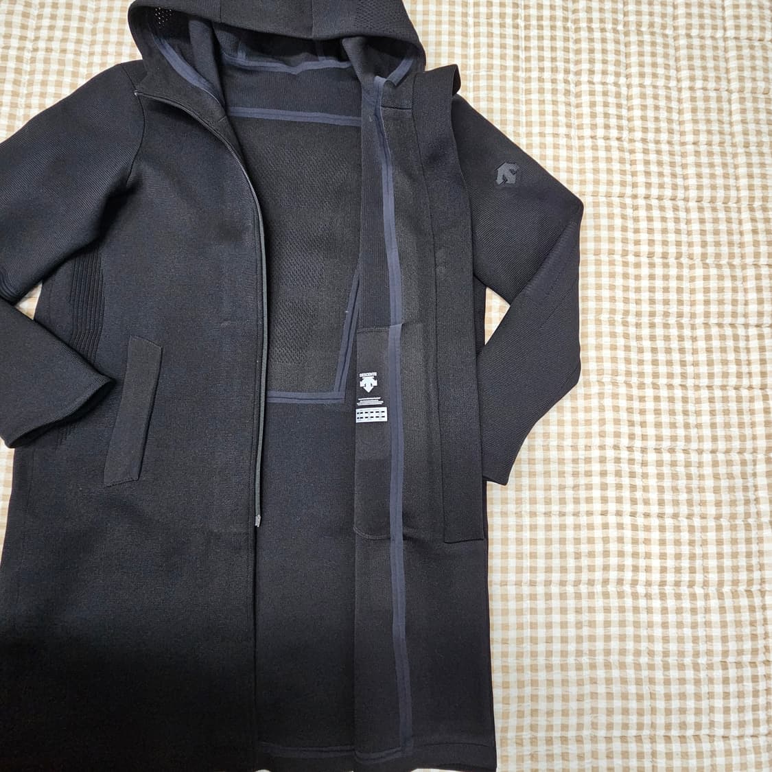 데상트 퓨전니트 롱 코트 자켓 남자100 상품이미지6