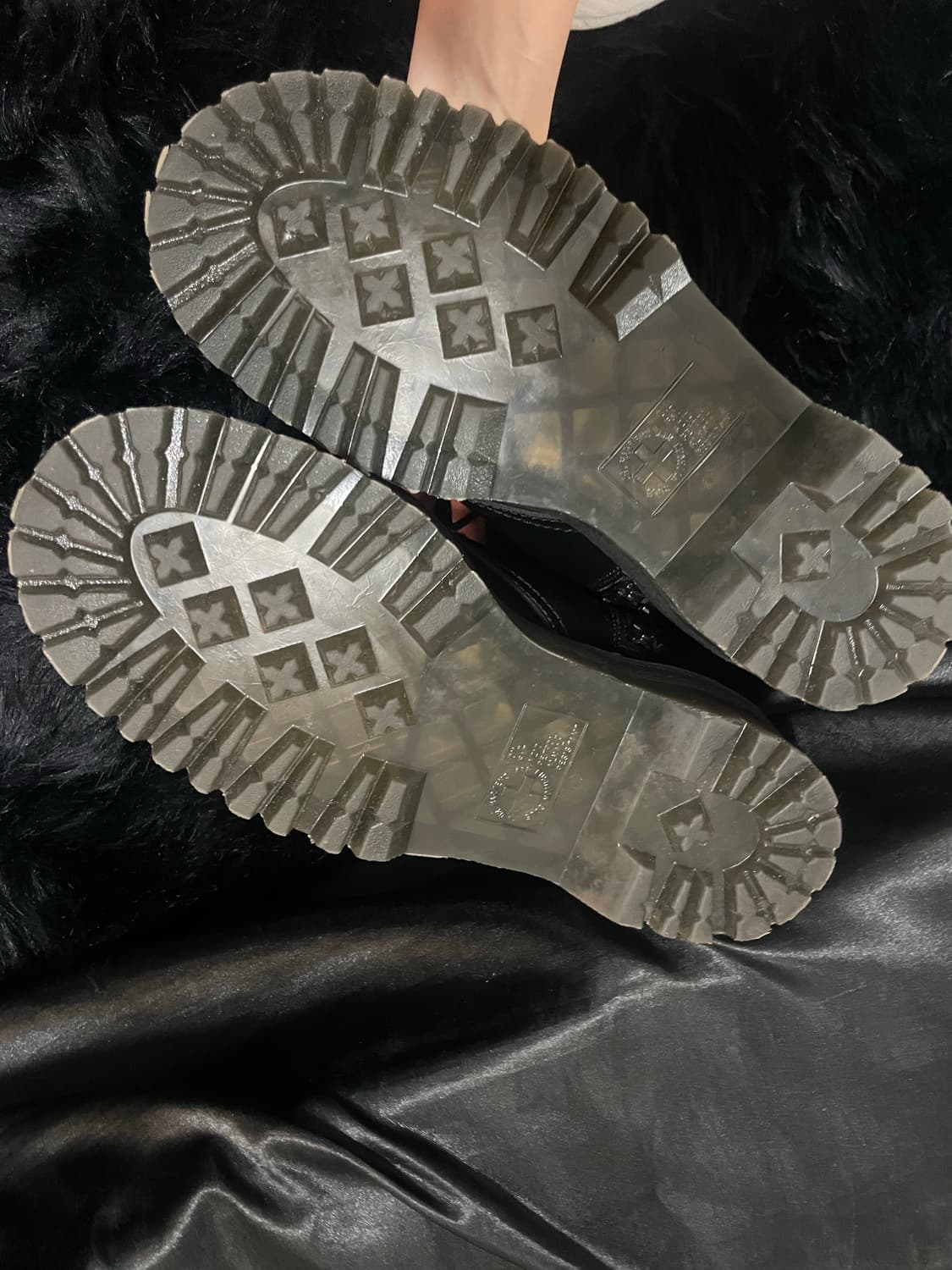 닥터마틴 제이든 블랙 240 상품이미지4