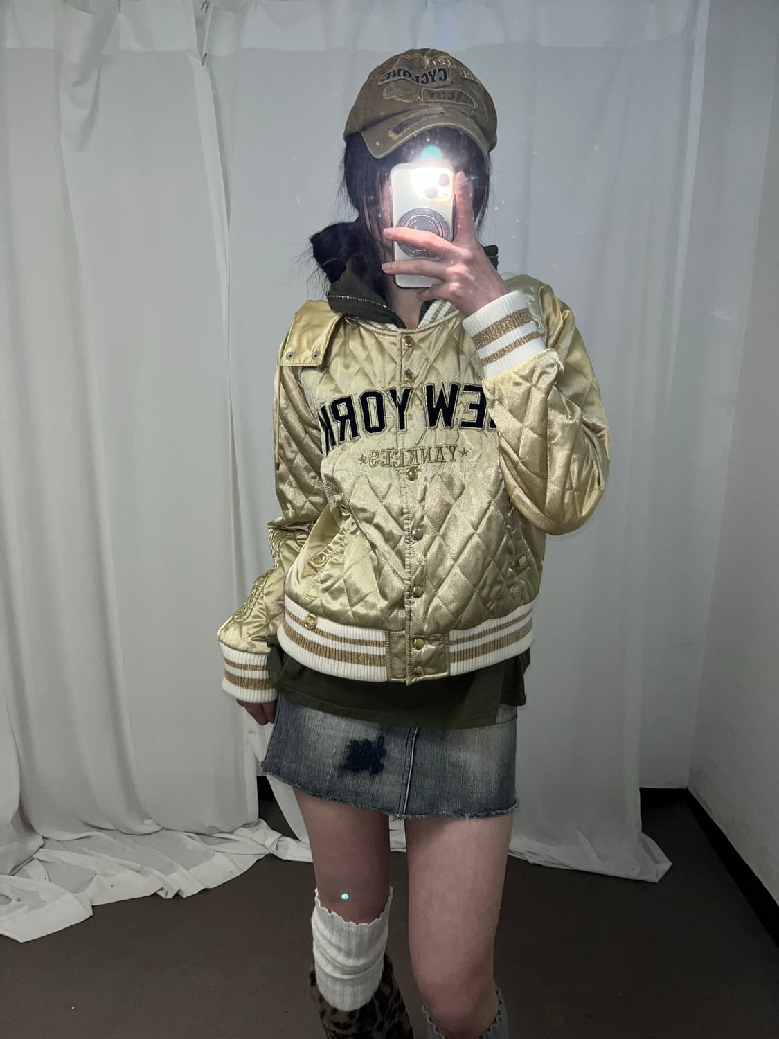 MLB 양키즈 00‘s 골드 퀄팅 점퍼 상품이미지4