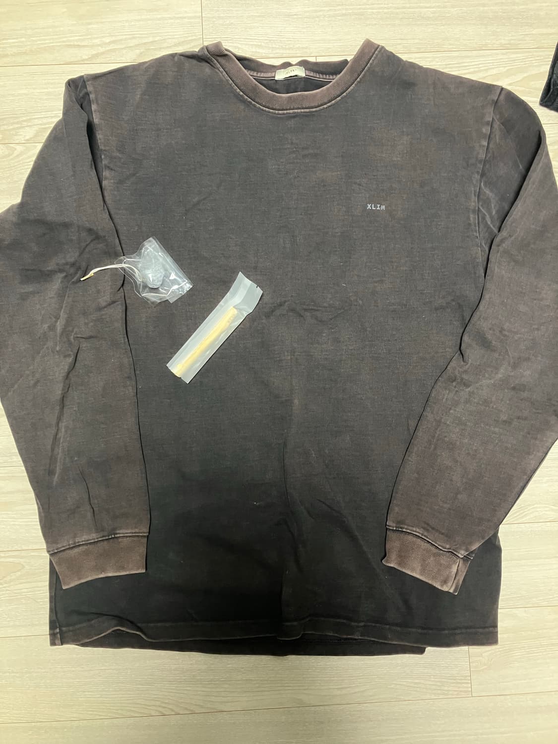 [2] xlim 디아블로 롱슬리브 차콜 상품이미지1