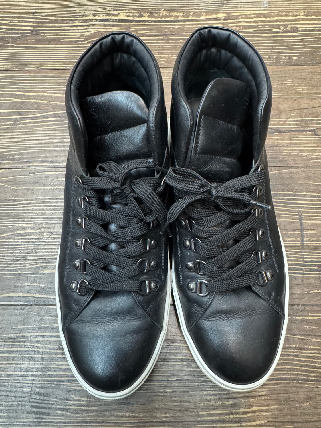 토즈 가죽 하이탑 블랙 스니커즈 270 상품이미지1