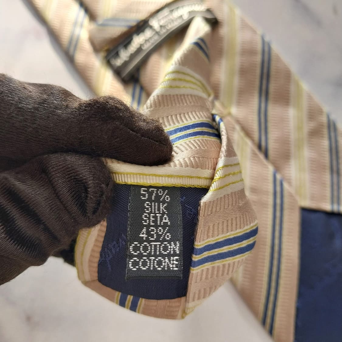 페라가모 실크 베이지 스트라이프 넥타이 9.1cm A+등급 K1814
 상품이미지10