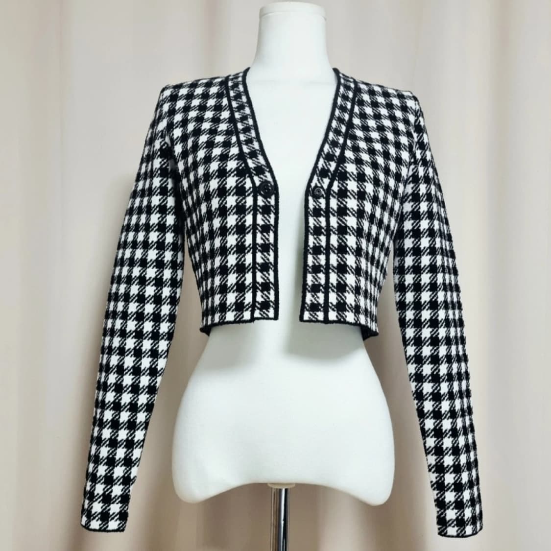 산드로 크롭 니트 가디건 24년템 (55/표기1) 1회착/상태최상 상품이미지2