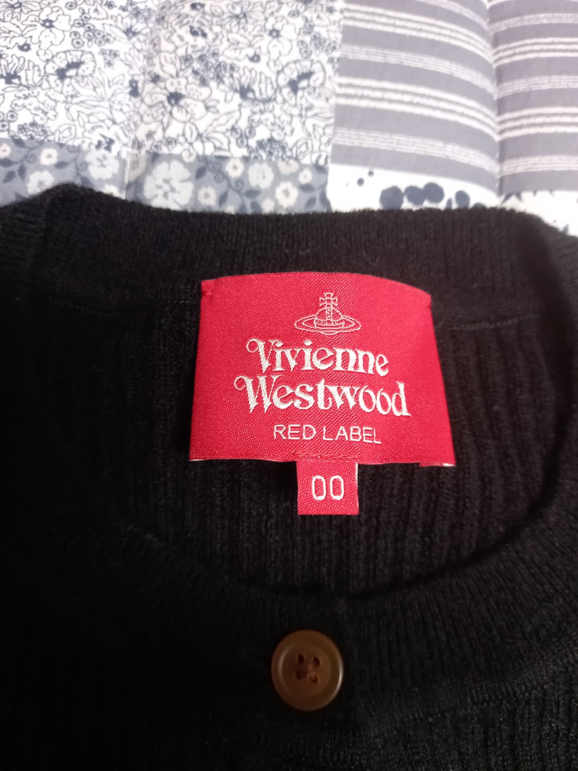 비비안웨스트우드 블랙 가디건    00(55-66) 상품이미지3