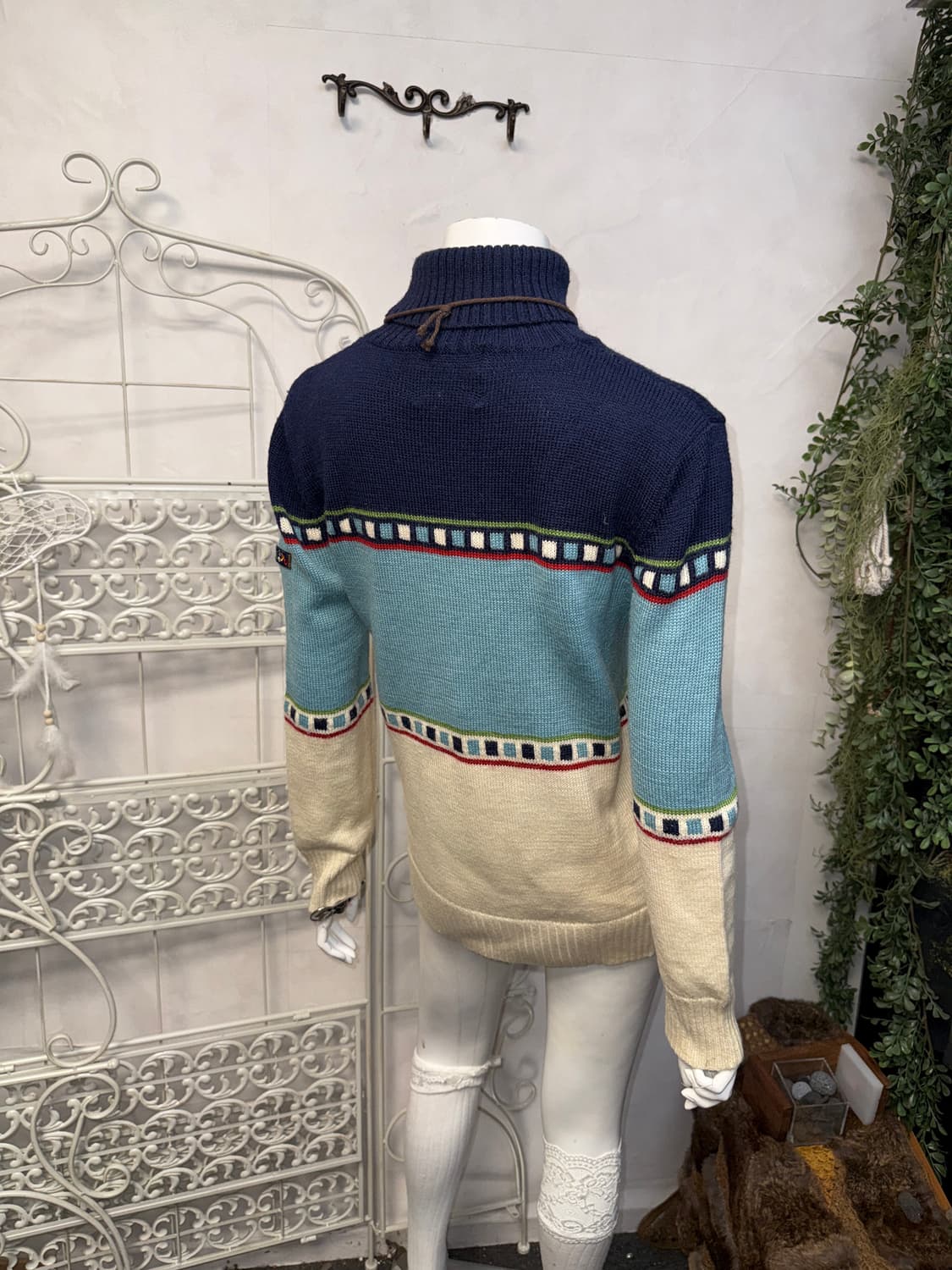 Blue bohemian flower turtle neck knit 상품이미지3
