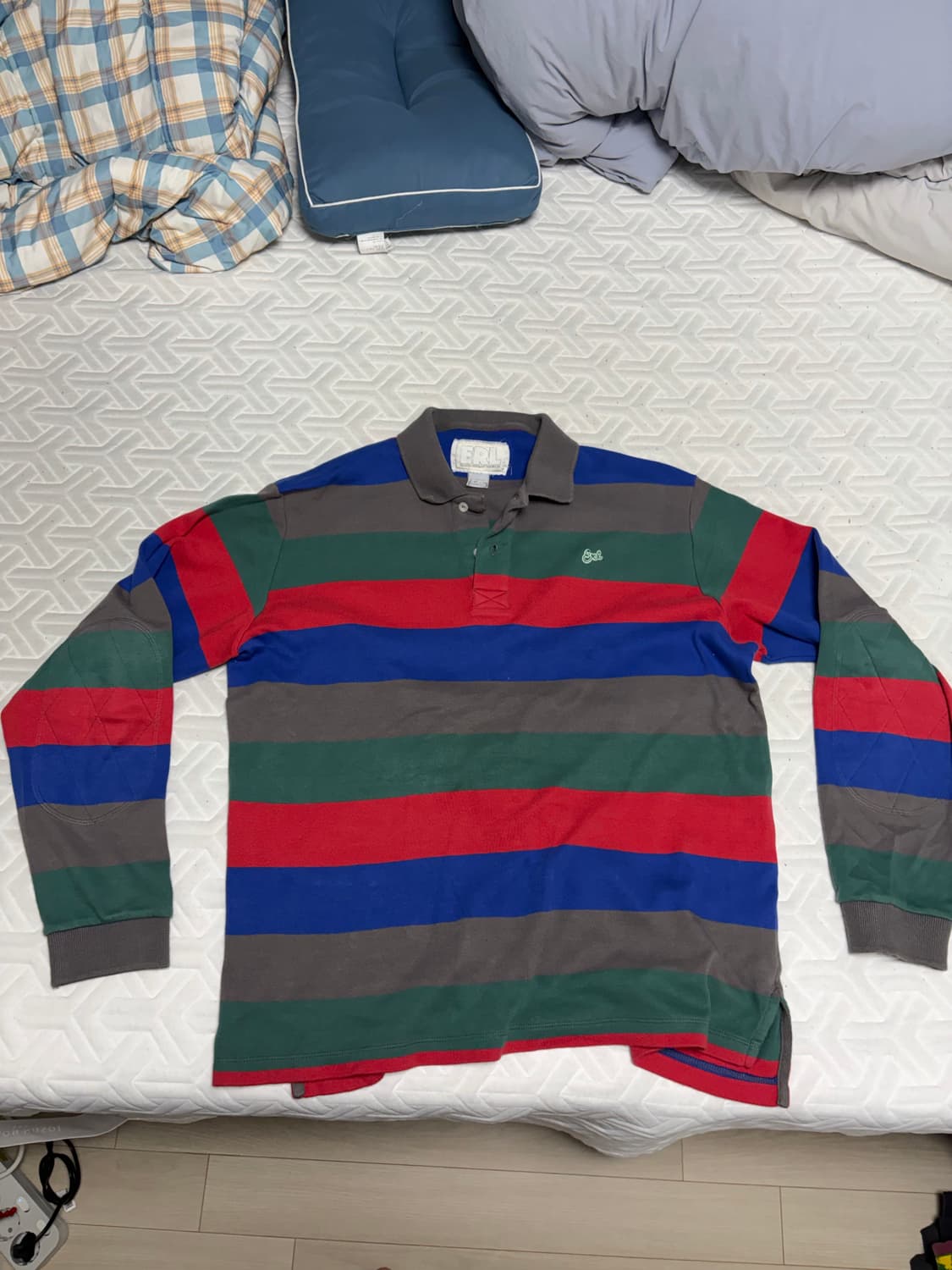 Erl 이알엘 스트라이프 폴로셔츠 25FW M사이즈 상품이미지1