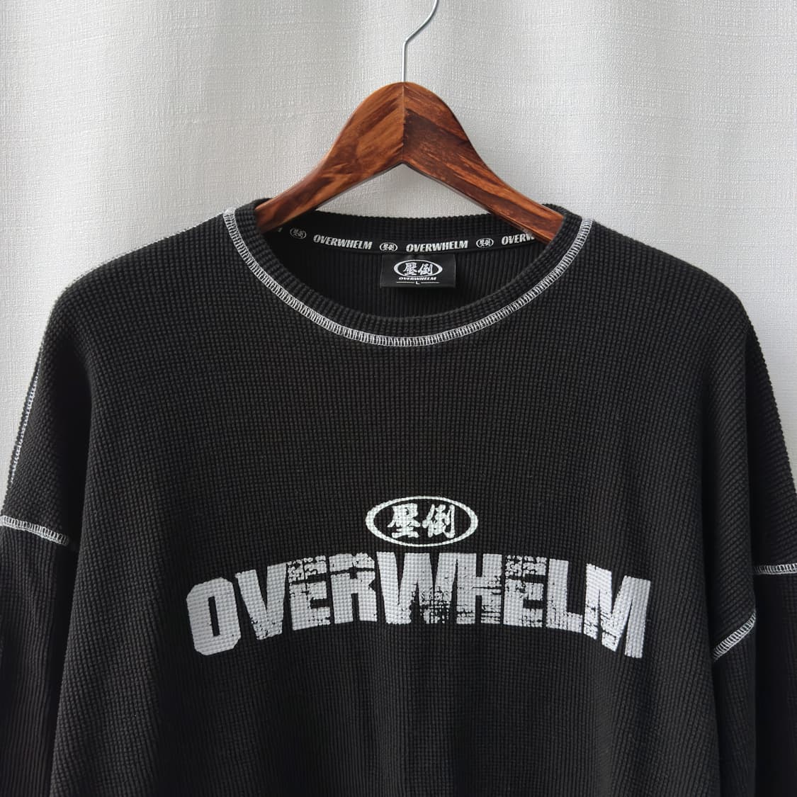 Overwhelm 압도 프린팅 와플 긴팔 티셔츠 블랙 L 상품이미지3