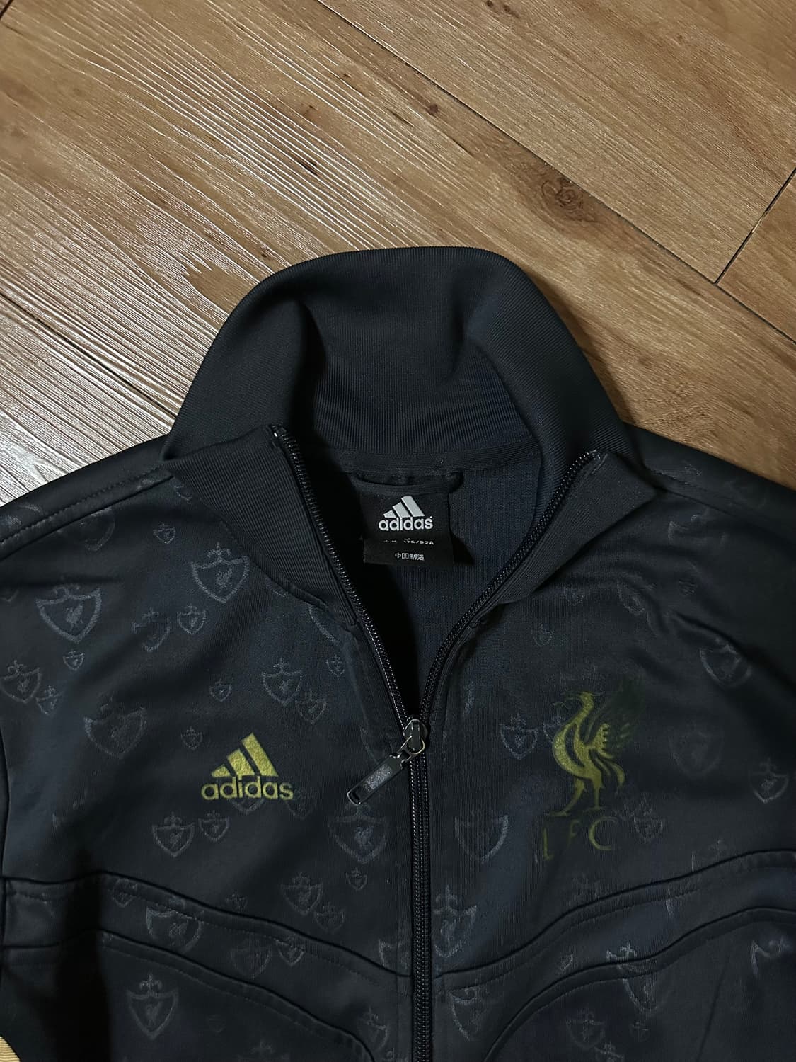 아디다스 LFC 트랙탑 M 사이즈 판매 상품이미지2