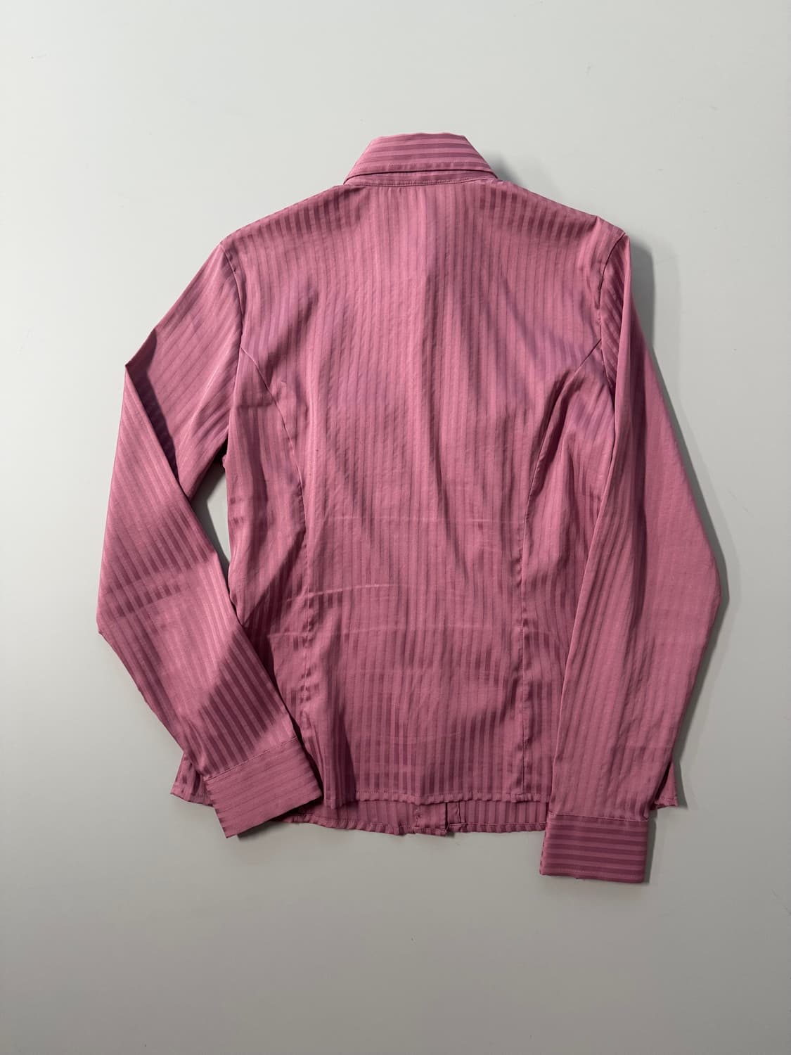 나라까미체 셔링 음각 스트라이프 패턴 셔츠 상품이미지6