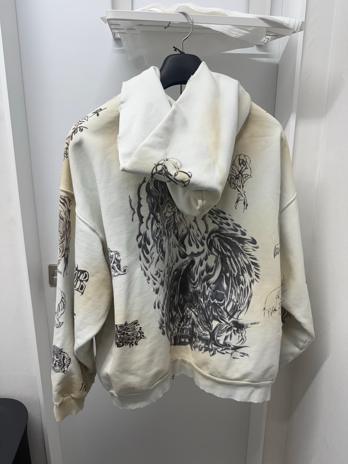 발렌시아가 24ss 타투 후드집업 xxl 상품이미지3