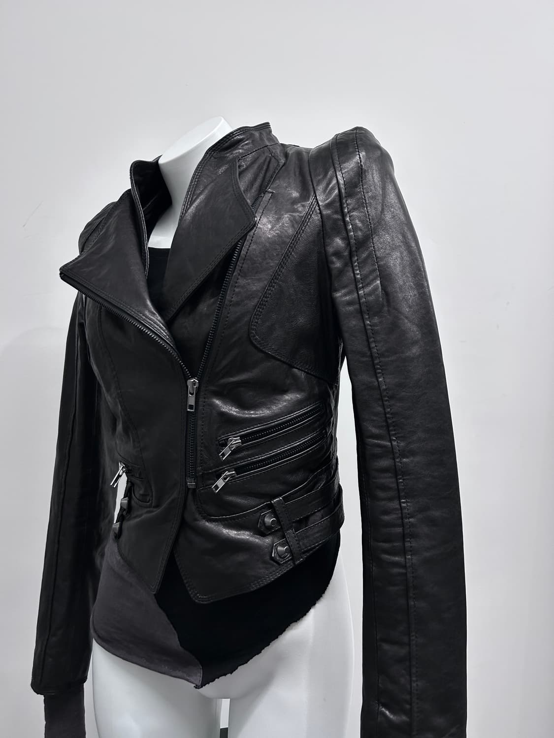 멀티 지퍼 사선 크롭 램스킨 자켓 상품이미지3