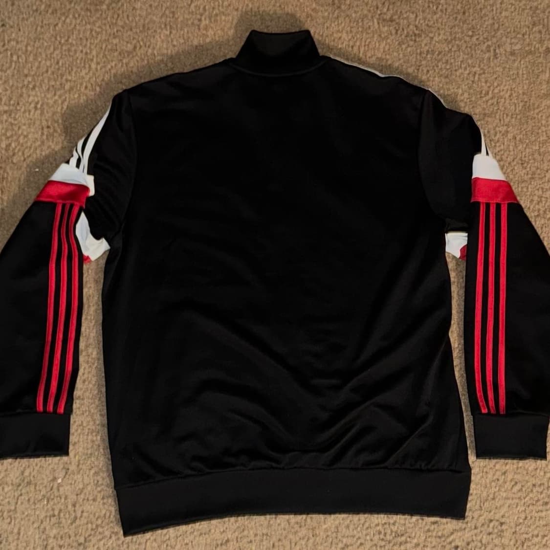 대장급 아디다스 맨유 21/22 시즌 3-스트라이프 트랙탑 져지 상품이미지4