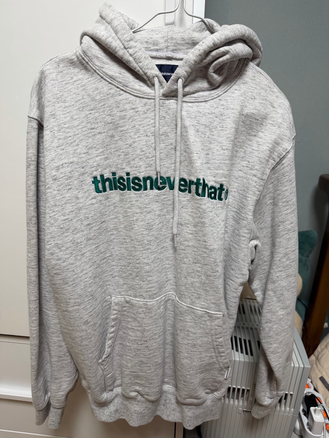 디스이즈네버댓 T-Logo Hoodie 상품이미지4