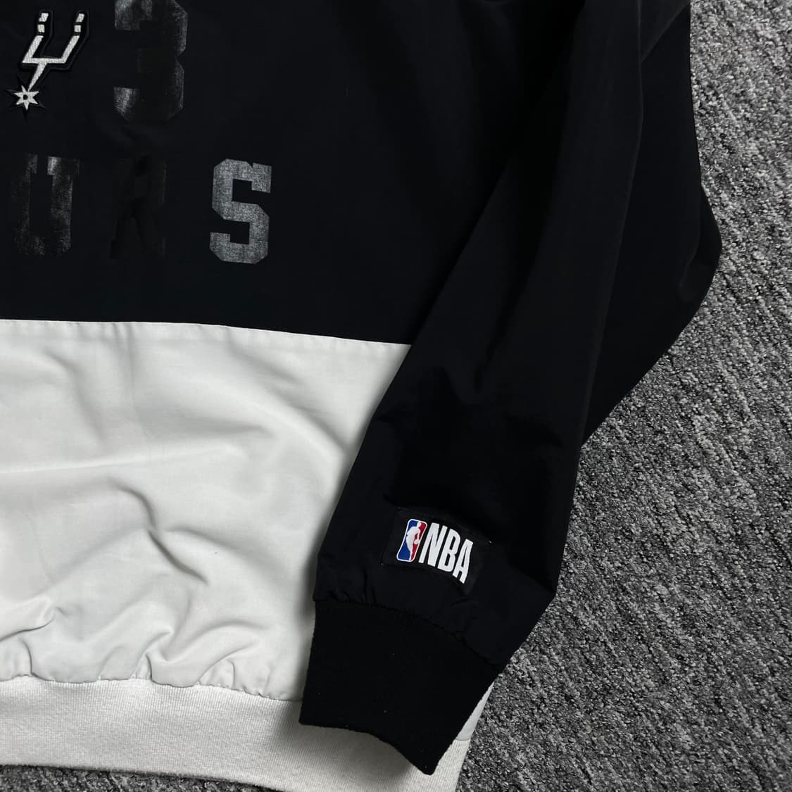 NBA 샌안토니오 스퍼스 빅로고 우븐 아노락 웜업o 2516 상품이미지5