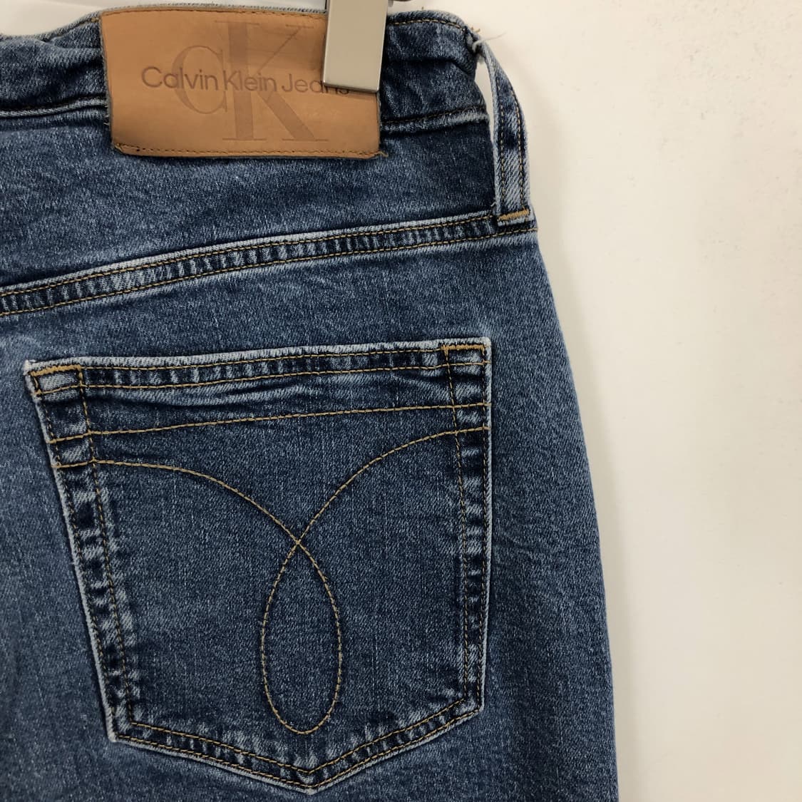 ck 캘빈클라인 레더패치 레귤러 데님진 30 인치 스판 상품이미지4