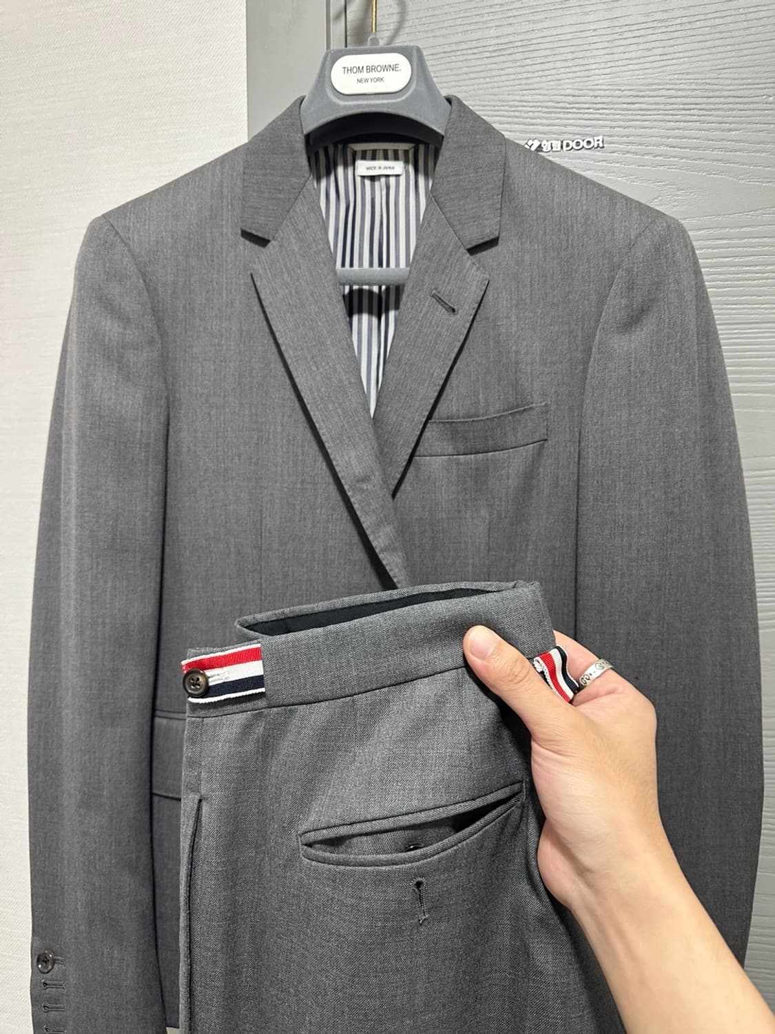톰브라운 미드그레이 수트 사이즈 2,0 상품이미지2