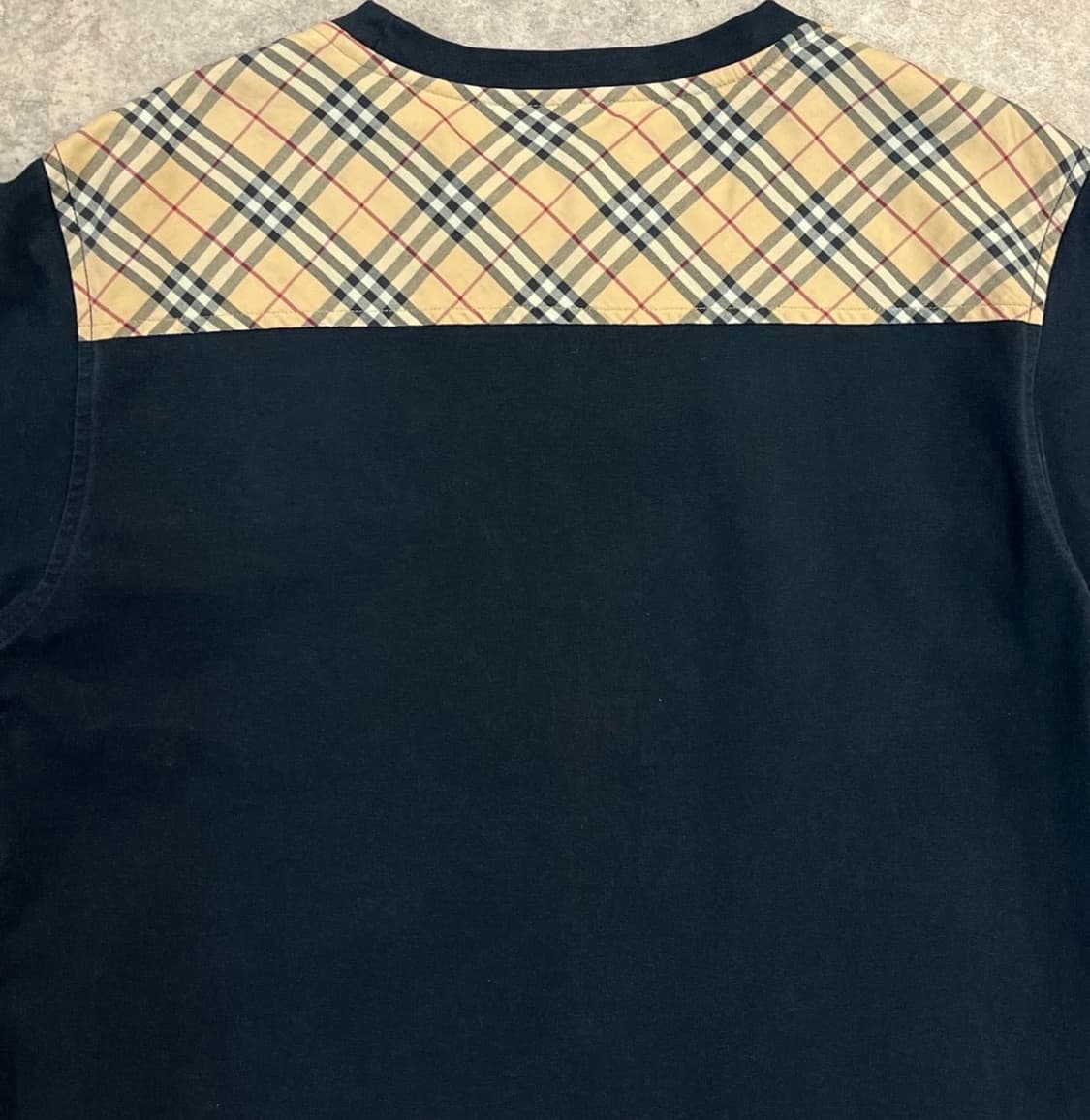 버버리 뒷면 패치 롱슬리브 XL 정품 상품이미지2