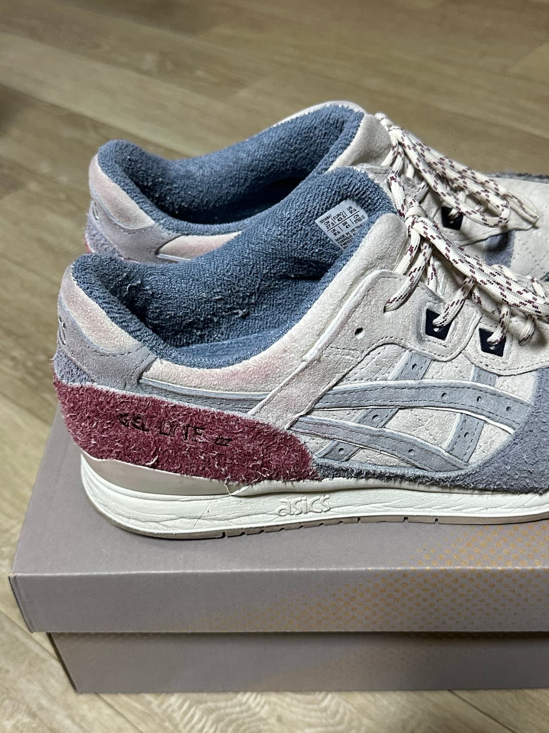 아식스 x 키스 젤 라이트 3 리마스터드 서울 크림 상품이미지5