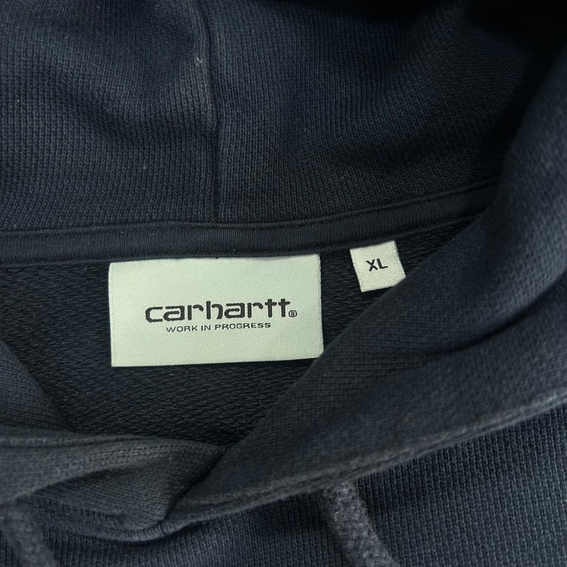 Carhartt 스펠아웃 로고 네이비 후드티 상품이미지5