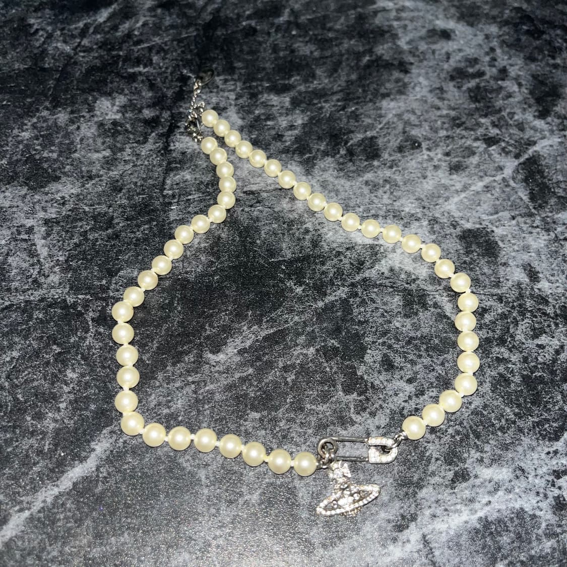 [Vivienne Westwood]비비안웨스트우드 루크리르펄목걸이 상품이미지2