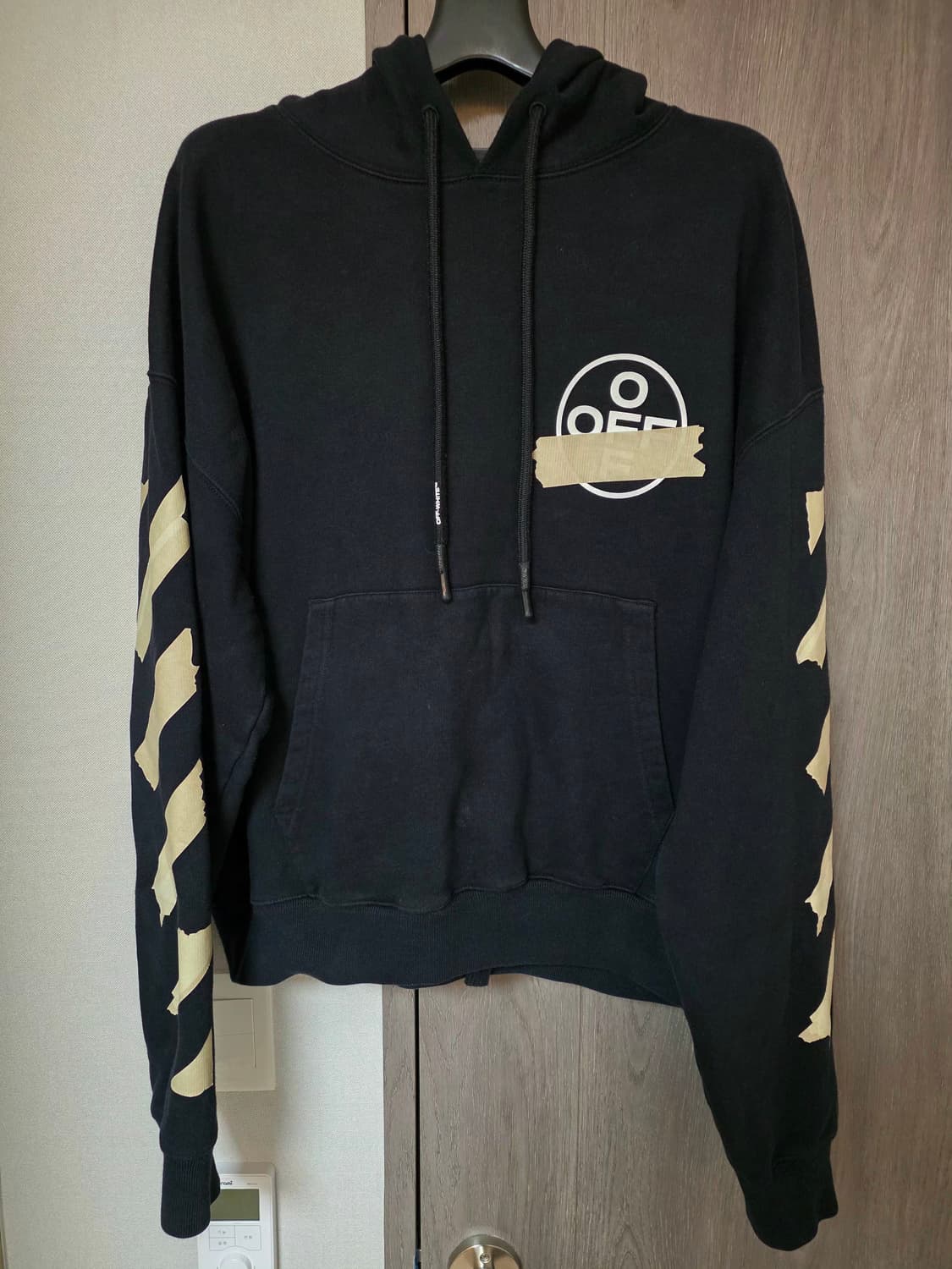 Off-White 테이핑 후드티 블랙( L/정품) 상품이미지1