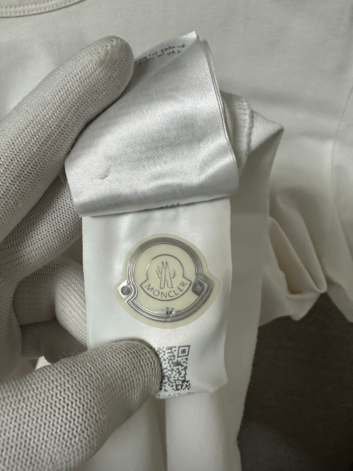 몽클레어 빅로고 프린팅 와펜 반팔 화이트 (XL) 상품이미지6