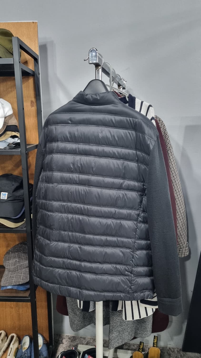 헤지스 거위 솜털 니트패딩 가슴단면55(105) 총장70 상태좋아요~ 상품이미지4