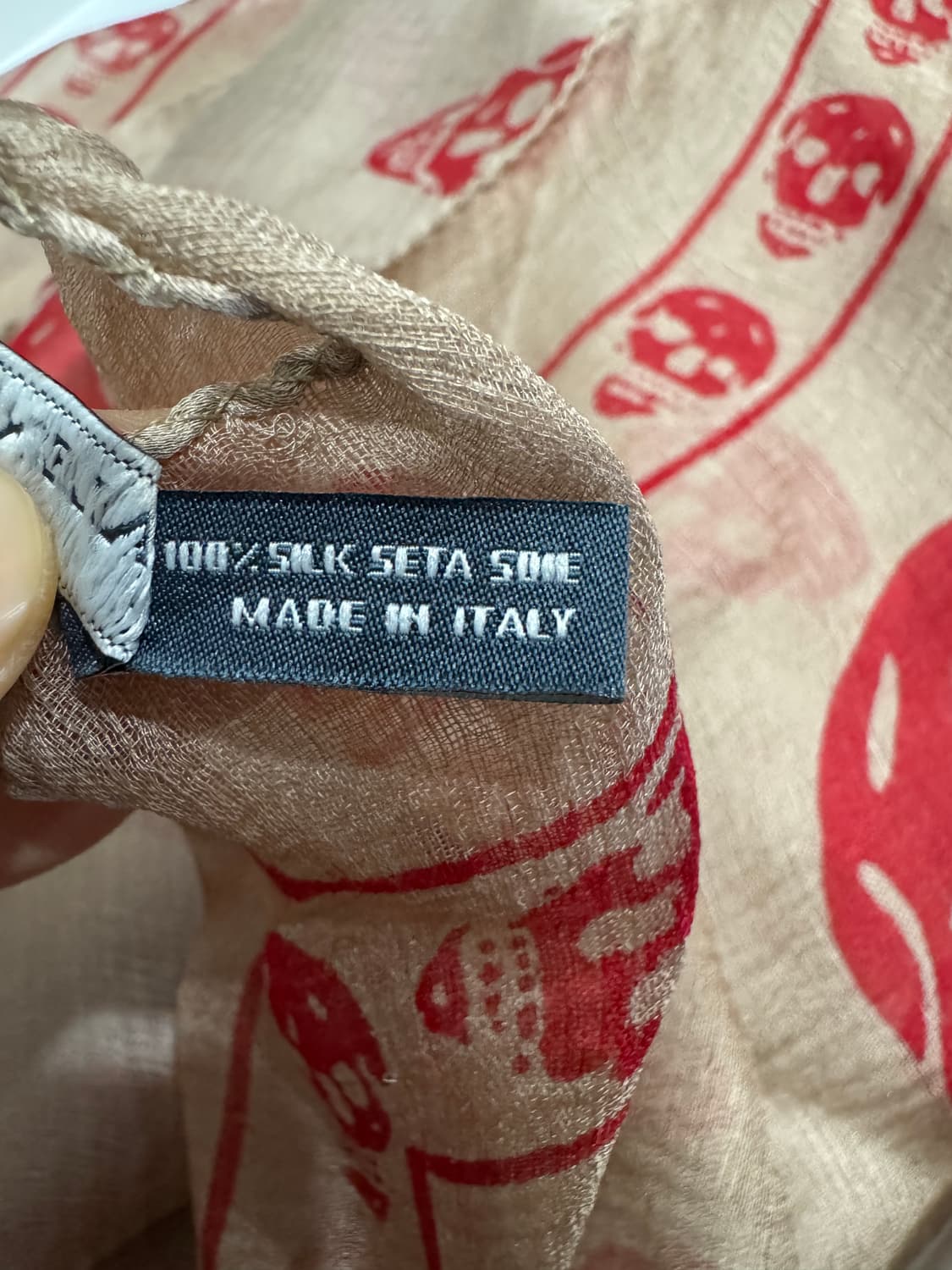 알렉산더 맥퀸 실크 스컬 스카프 정품 상품이미지3