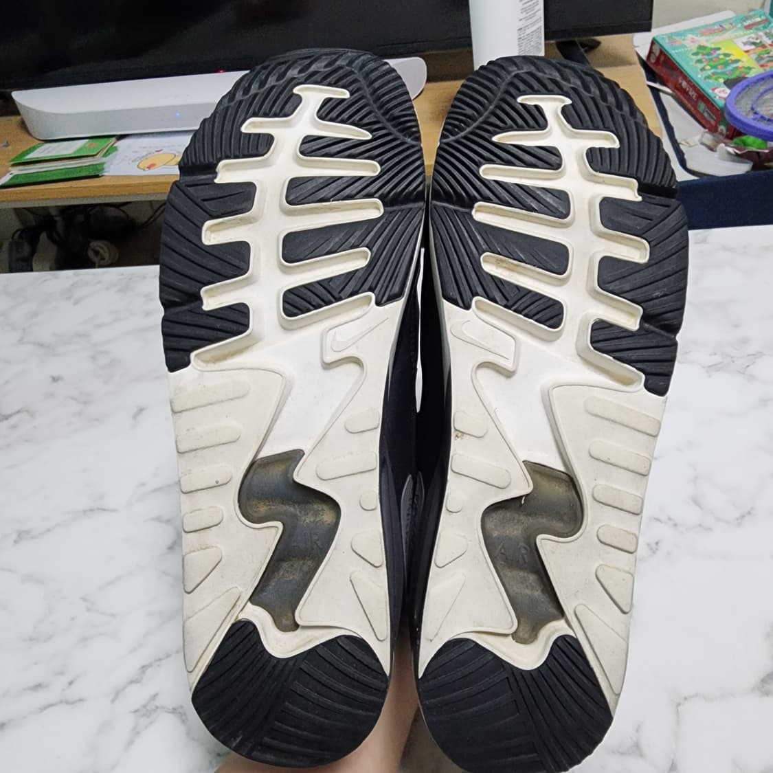 나이키 에어맥스 90 카키/블랙 275mm 상품이미지5