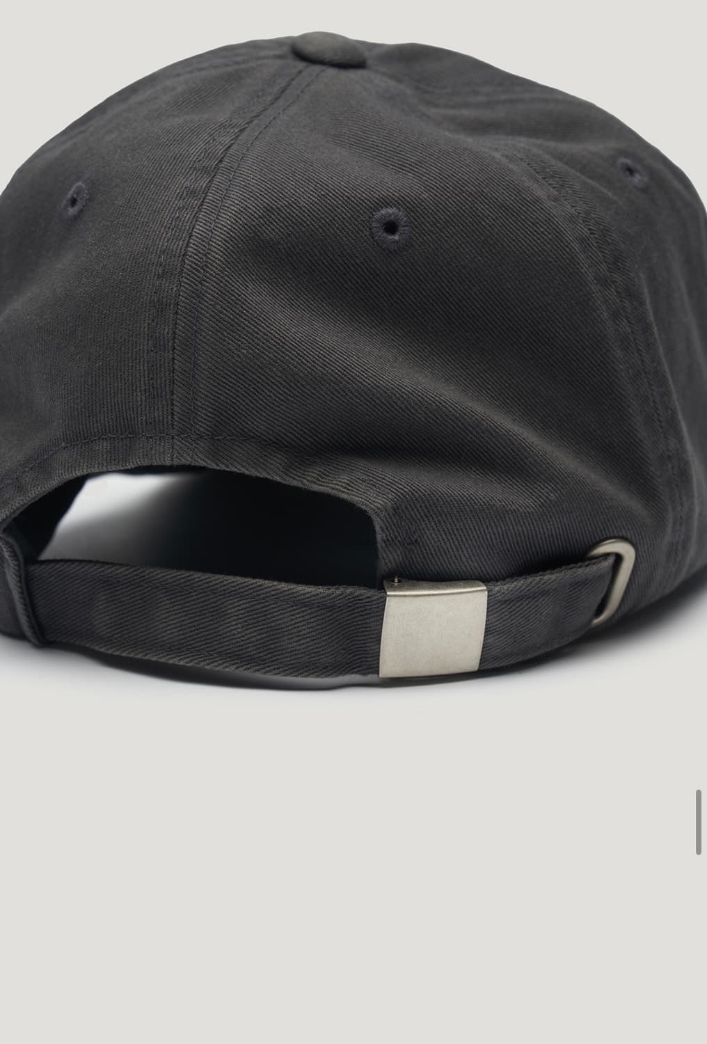 새상품 파르벵 헬로키티 워시드 엠브로이디드 볼캡 차콜 상품이미지3