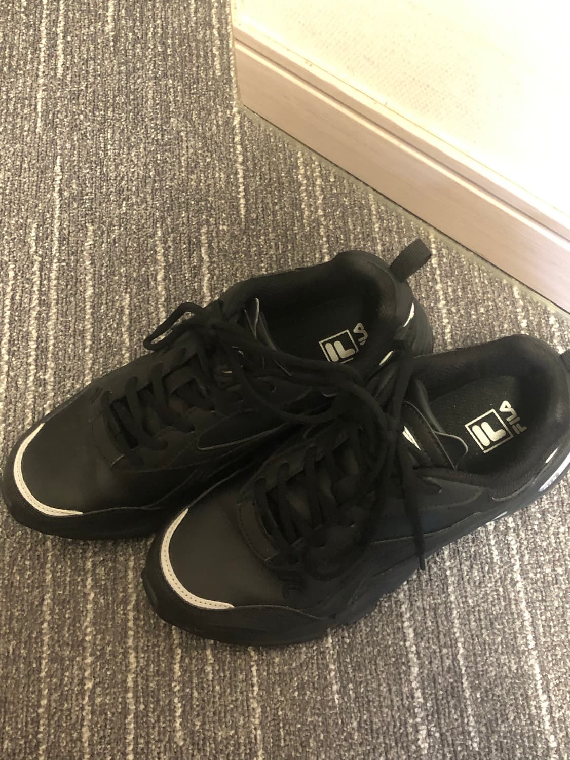 휠라 토러스 블랙 급처 상품이미지3