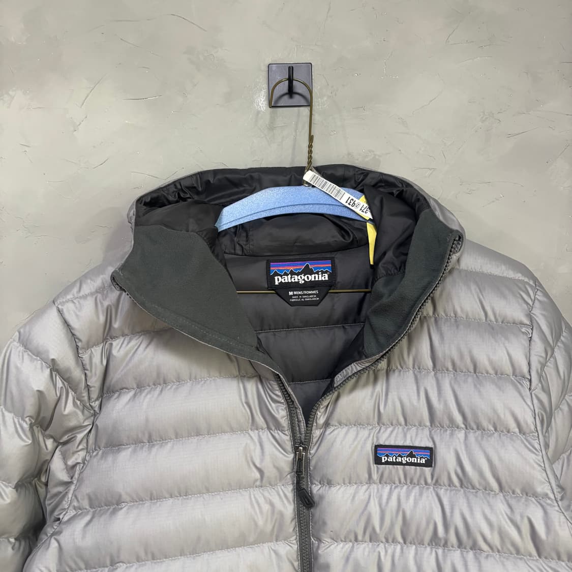 파타고니아 다운스웨터 구스다운 경량패딩 실버 그레이  상품이미지2