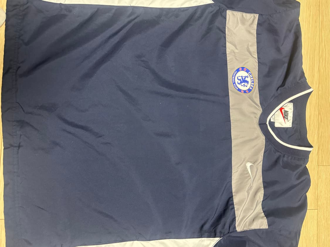 첼시 바람막이 맨투맨 팝니다! 상품이미지1