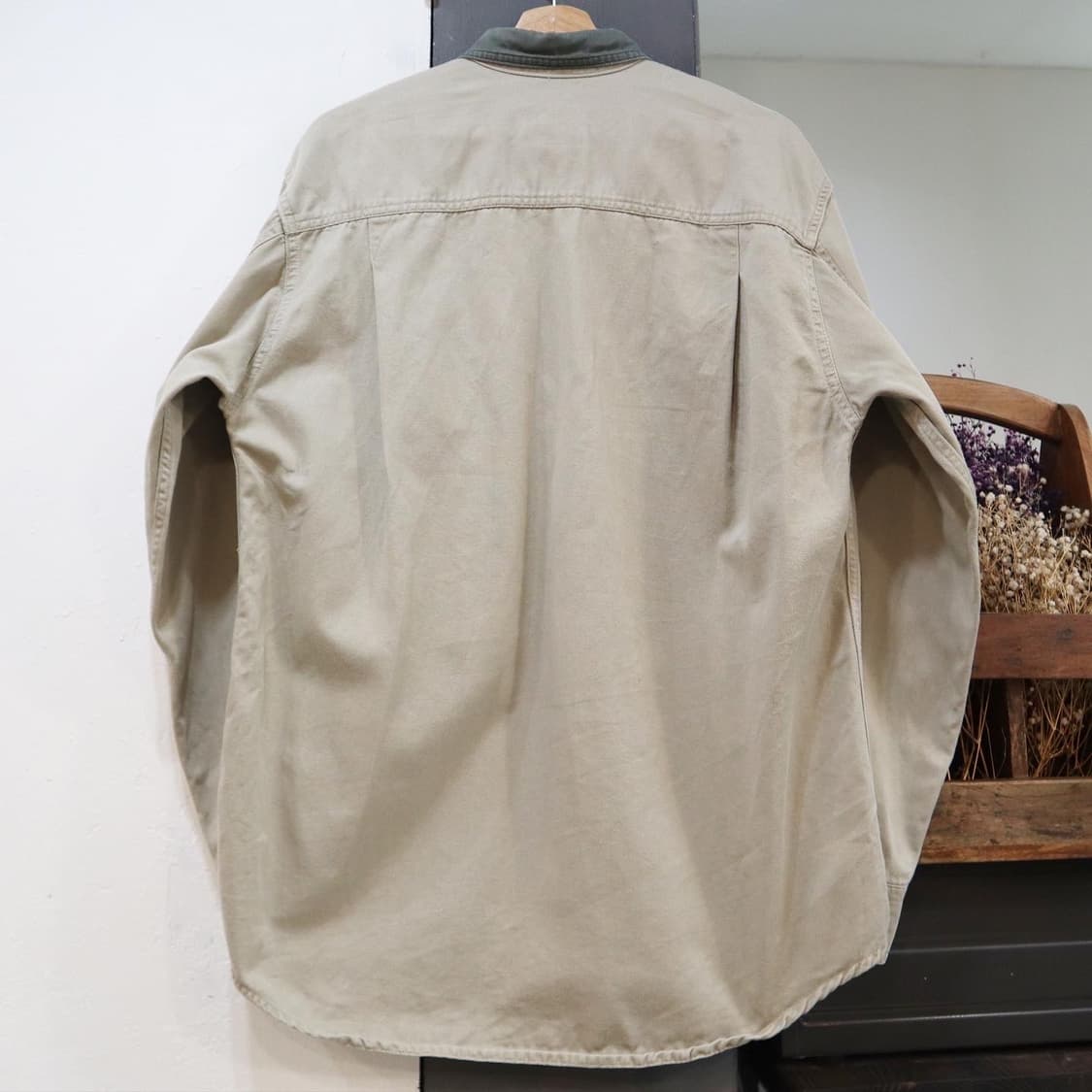 울리치 베이지 투포켓 워크셔츠 상품이미지4