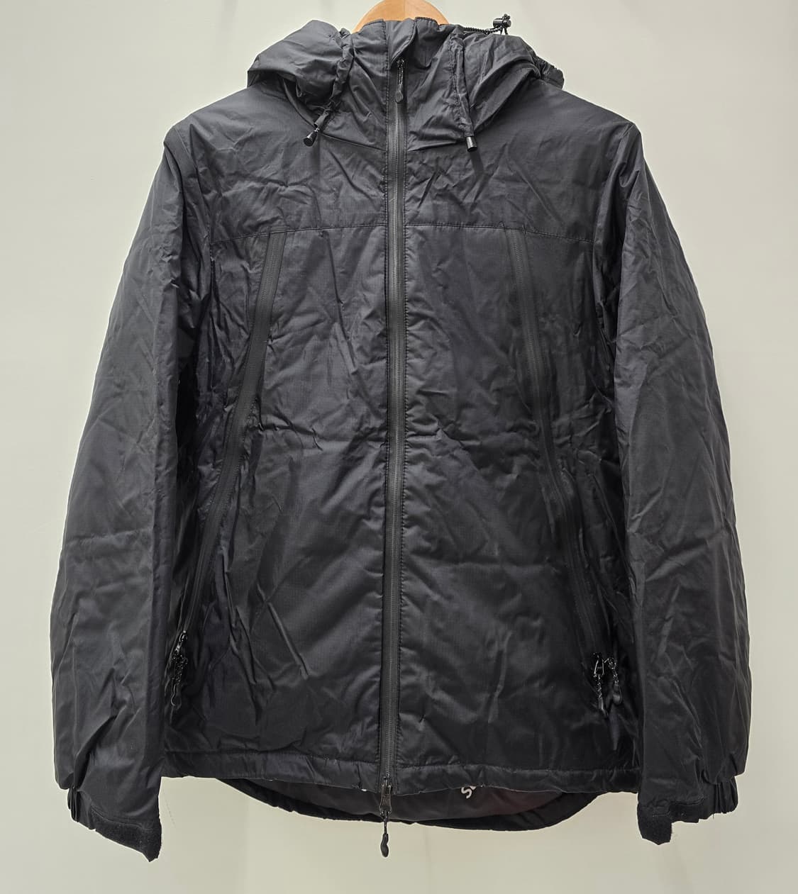 슈프림 트리플 레이어 방수통기성 덕다운 패딩자켓.   싸이즈 95 M.  상품이미지1