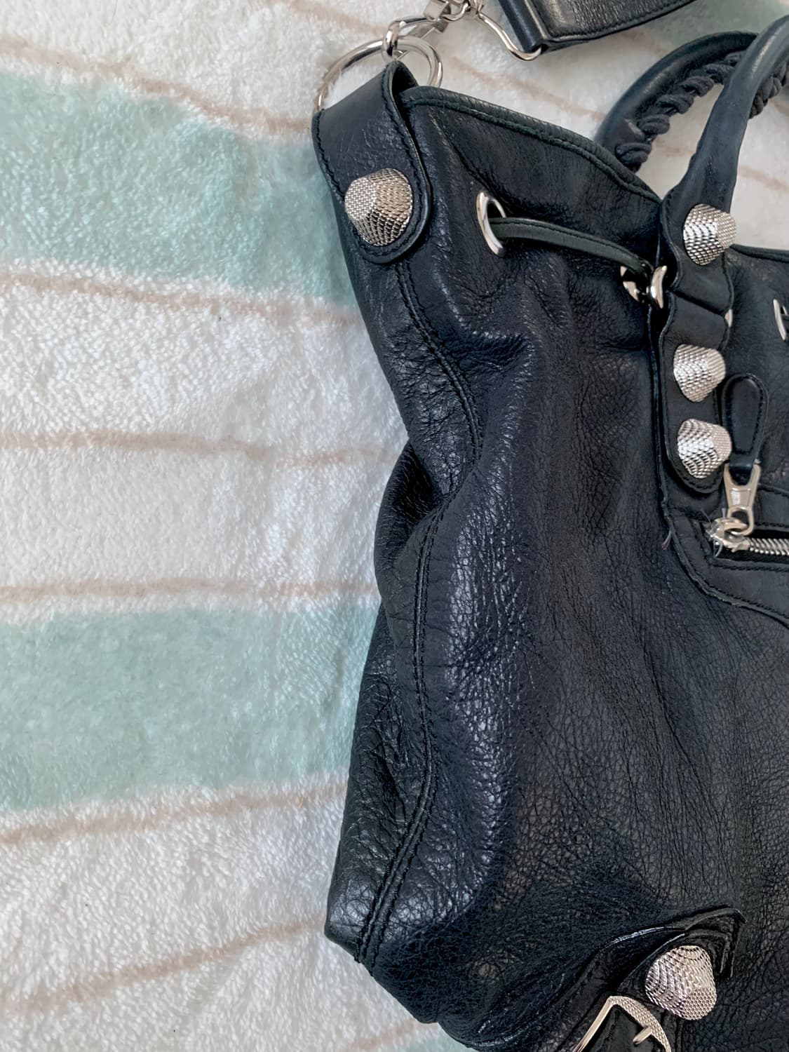 발렌시아가 자이언트 블랙 은장 가방 상품이미지3