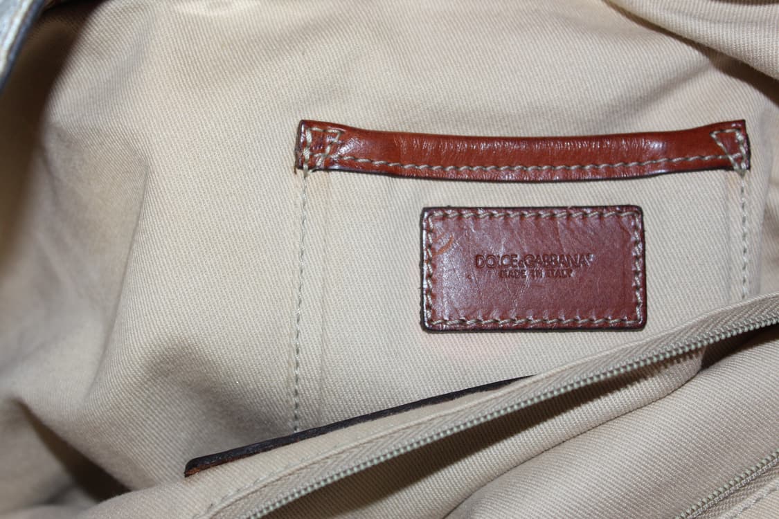 2000s Dolce&Gabbana® 돌체앤가바나 메탈릭 숄더백 상품이미지8